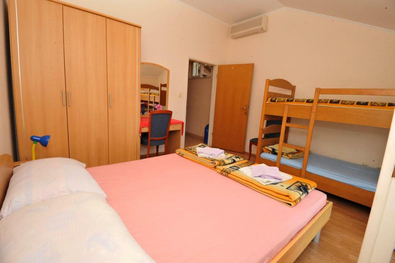 Guest House Banana ดูบรอฟนิก ภายนอก รูปภาพ