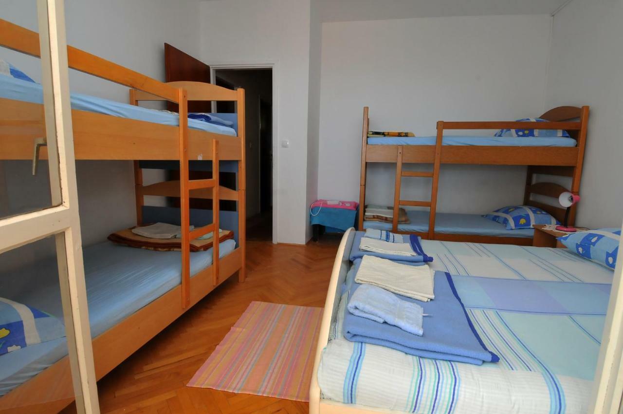 Guest House Banana ดูบรอฟนิก ภายนอก รูปภาพ