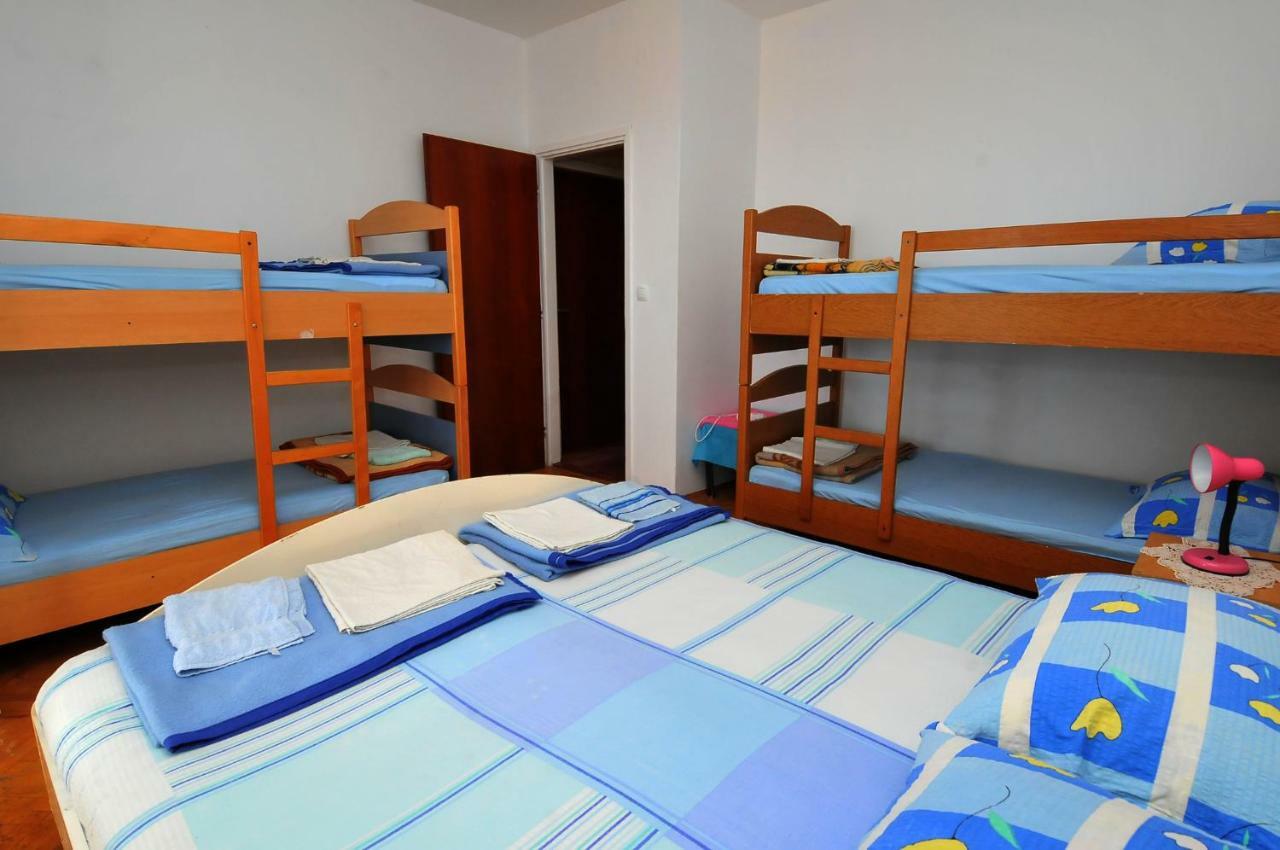 Guest House Banana ดูบรอฟนิก ภายนอก รูปภาพ